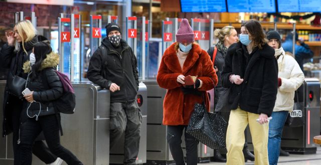 Resenärer i Stockholm under pandemin. Jessica Gow / TT NYHETSBYRÅN