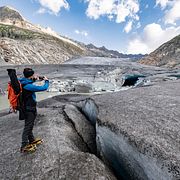 Matthias Huss vid glaciär i Schweiz.