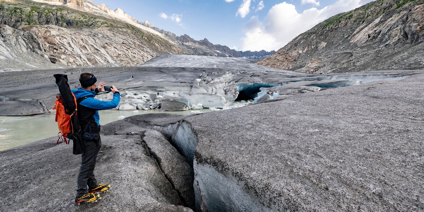 Matthias Huss vid glaciär i Schweiz.