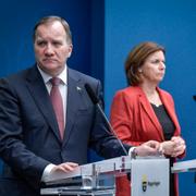 Stefan Löfven, Isabella Lövin och Folkhälsomyndighetens gd Johan Carlson.