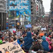 Klimatdemonstrationer utanför parlamentet i Bryssel.