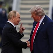 Putin och Trump under toppmötet i Alaska. 