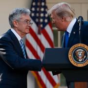 Jerome Powell och Donald Trump 2017.