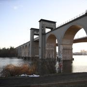 Årsta holmar ligger i vattnet under Årstabron.
