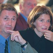 Toppdiplomaterna Terje Rød-Larsen och Mona Juul under Arbeiderpartiets valvaka i Oslo 1997.