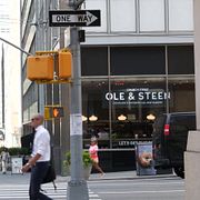 Ole & Steen-butik i New York. Illustrationsbild.