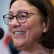 Demokraternas kampanjchef Suzan DelBene under en presskonferens om de nya kartorna.