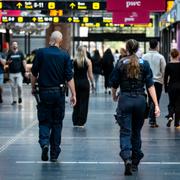 Polis patrullerar på Malmö C. Arkivbild.