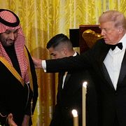 Saudiarabiens kronprins och de facto ledare Mohammed bin Salman med USA:s president Donald Trump i Washington i november 2025.