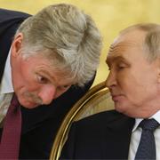 Vladimir Putin och Dmitrij Peskov 2024.