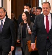 Kinas toppdiplomat Wang Yi i möte med ryske utrikesministern Sergej Lavrov tidigare i veckan Alexander Nemenov / AP