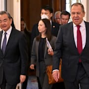 Kinas toppdiplomat Wang Yi i möte med ryske utrikesministern Sergej Lavrov tidigare i veckan Alexander Nemenov / AP