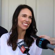 Jacinda Ardern och maken Clarke. 