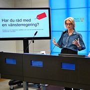 Finansminister Elisabeth Svantesson (M) och justitieminister Gunnar Strömmer (M) presenterar partiets granskningsrapport om oppositionens vallöften, under en pressträff på fredagen.