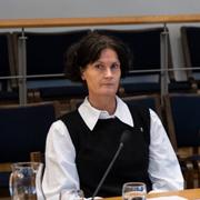 Yvonne Vedin, HR-chef, Grundskoleförvaltningen i Borås och Per Carlsson, Grundskolenämndens ordförande vid en presskonferens med anledning av åtalet mot en tidigare anställd i Borås Stad.