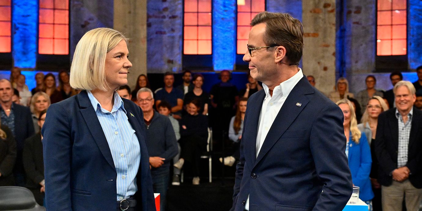 Statsministerkandidaterna Magdalena Andersson (S) och Ulf Kristersson (M) i en valdebatt i Gävle i september. Frågan är vem av dem som kommer kunna påverka budgeten för 2027 mest?