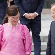 Statsminister Stefan Löfven (S) och Märta Stenevi, Jämställdhets- och bostads­minister med ansvar för stadsutveckling och arbetet mot segregation och diskriminering (MP).