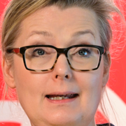 Skolminister Lina Axelsson Kihlblom.