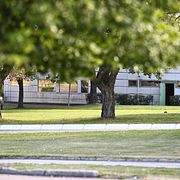 Polis och räddningstjänst på plats vid Brinellskolan i Fagersta i fredags. 