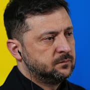 Zelenskyj/Skador efter rysk attack.
