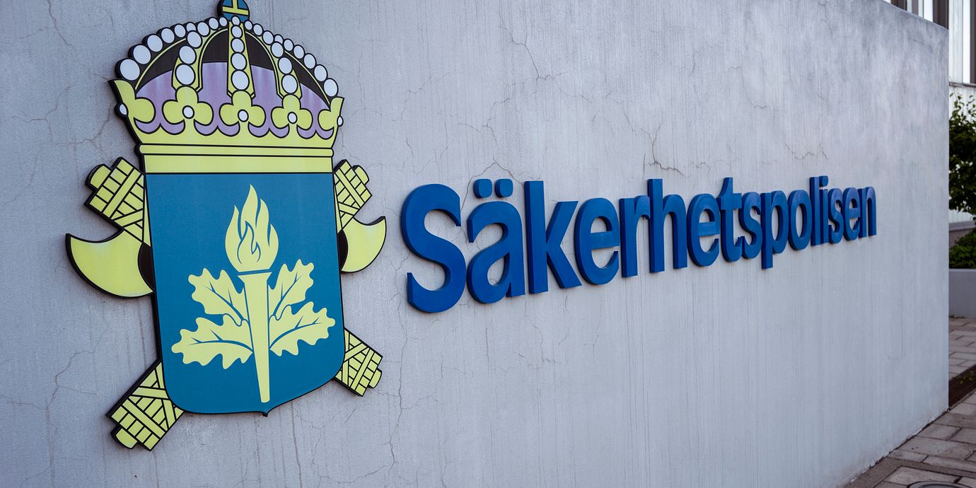 Säkerhetspolisen deltar nu i utredningen av dödsolyckan på Östermalm.