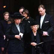 Familjen Rausing på industrimannen Gad Rausings begravning. På bilden syns Gads hustru Bibs och dotter Kirsten, sonen Finn med hustru Cecilia.