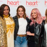 Melanie Brown, Melanie Chisholm, Emma Bunton och Geri Horner i samband med ett radioframträdande, 7 november.