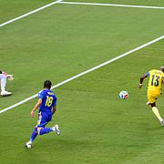 Ecuadors Enner Valencia skjuter mot Curacaos Eloy Room.