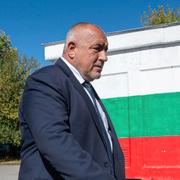 Boyko Borisov på väg för att lägga sin röst.