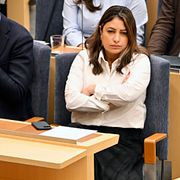 Vänsterpartiets partiledare Nooshi Dadgostar (V) och Socialdemokraternas partiledare Magdalena Andersson (S) i riksdagen tidigare i höst.