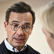Statsminister Ulf Kristersson (M) svarar på frågor. Arkivbild. 
