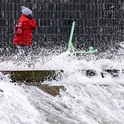 Extremväder kommer att bli vanligare i framtiden. Men att bygga murar för att stoppa de stigande havsnivåerna kommer troligen inte bli ett av de mer prioriterade områdena. 