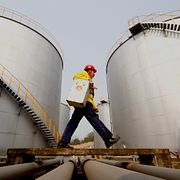 Oljecisterner i Kina.