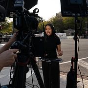 MS NOW:s reporter Akayla Gardner utanför Vita huset den 19 september.