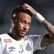 Neymar spelar numera för Santos hemma i Brasilien.
