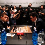 Magnus Carlsen och Fabiano Caruana.