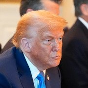 Donald Trump ska skicka vapen till Ukraina. 