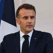 Macron.