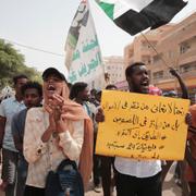 Protester mot regimen i Sudan i september.