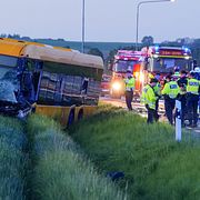 Räddningstjänst på plats på riksväg 17 utanför Landskrona där en buss och personbil frontalkrockat och flera skadade har förts till sjukhus.