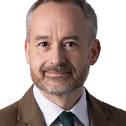 SEB:s aktiestrateg Esbjörn Lundevall och Stockholmsbörsen. Arkivbild/Pressbild.