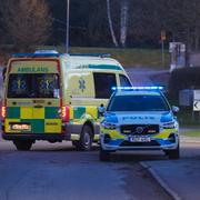 Polis och ambulans på plats efter skjutningen i Navestad.