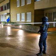 Polis på brottsplatsen. 