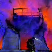 Brand i en bostad i Sumy efter en attack tidigare i veckan.