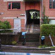 Polis och räddningstjänst vid platsen för explosionen i Hammarkullen i Göteborg tidigare i år. 