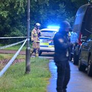 Polis på plats efter explosionen.