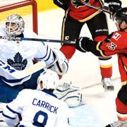 Jhonas Enroth i Toronotmålet hade en tung match.