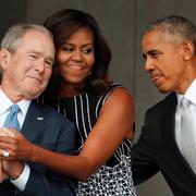 George W Bush, Michelle och Barack Obama den 24 september.