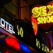 Området Pigalle i Paris är känt för prostitution.