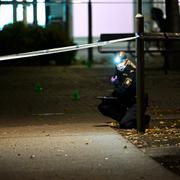 Polisens tekniker på plats i Skarpnäck